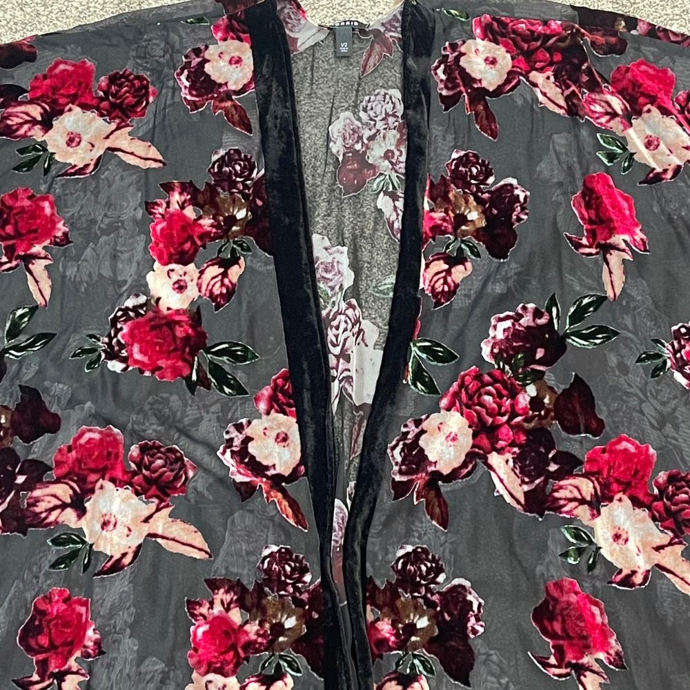 Torrid Plus Size 1/2 Red Rose Floral Burnout Velvet Sheer Open Front Kimono Wrap